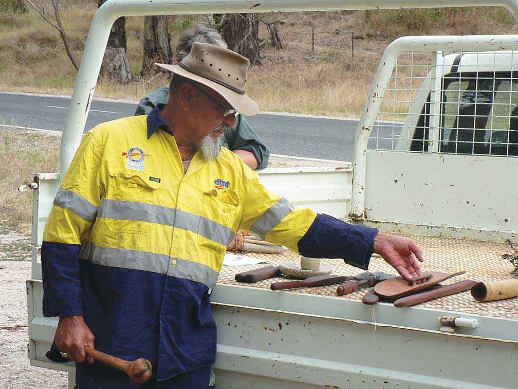 Dhuduroa Elder Uncle Alan Murray demonstrates the use of local natural resources at a Wodonga Urban Landcare Network walk and talk on McFarlanes Hill.