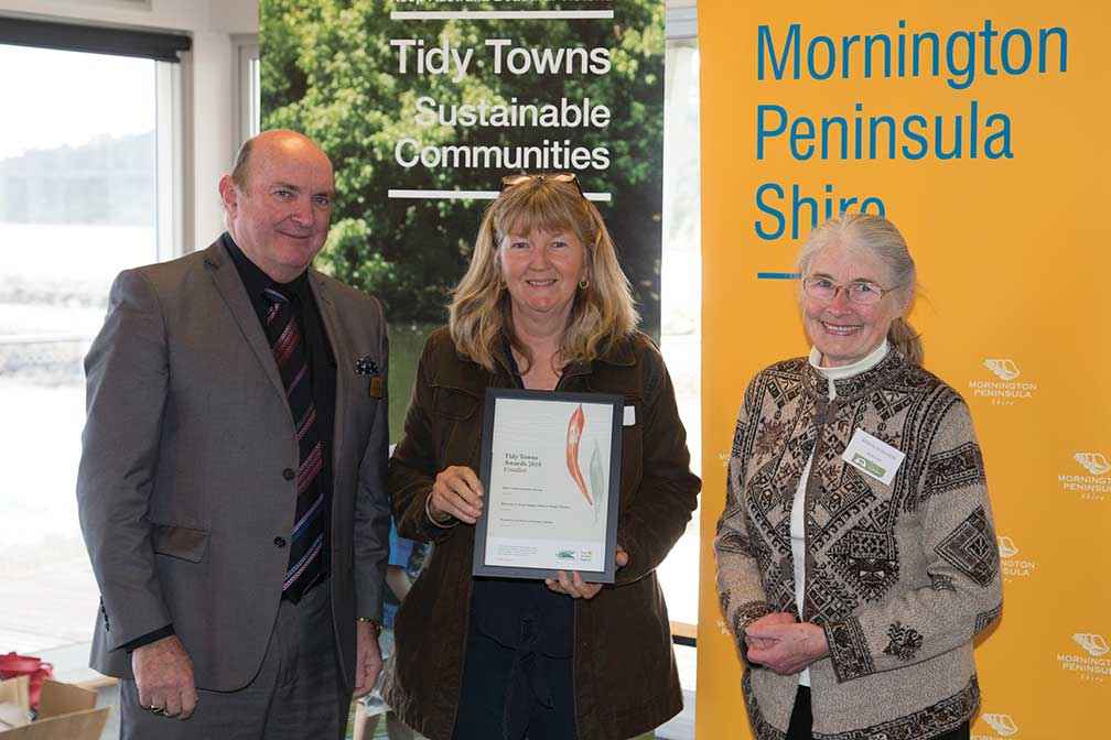 From left Mornington Peninsula Mayor Bryan Payne with Michelle Stacey and Bernie Schedvin collecting the Main Creek Catchment Landcare Group’s Keep Australia Beautiful Award.